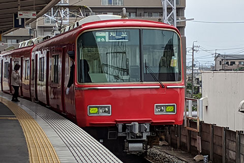 津島駅と名鉄電車